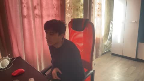 Snapshot of vialeras chatting on February 25, 5:39 am vialeras online show from February 25, 5:39 am