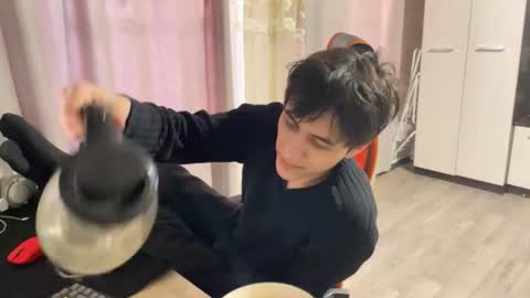 Snapshot of vialeras chatting on February 28, 4:02 am vialeras online show from February 28, 4:02 am