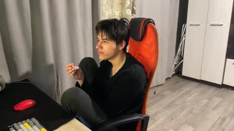 Snapshot of vialeras chatting on February 28, 4:19 pm vialeras online show from February 28, 4:19 pm