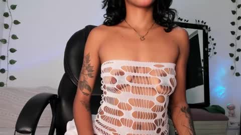 Snapshot of vianka_millerxxx chatting on January 17, 5:32 am Vianka online show from January 17, 5:32 am