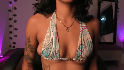Snapshot of vianka_millerxxx chatting on January 23, 11:37 am Vianka online show from January 23, 11:37 am