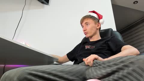 Snapshot of vibemygirl chatting on January 2, 12:46 pm vibemygirl online show from January 2, 12:46 pm