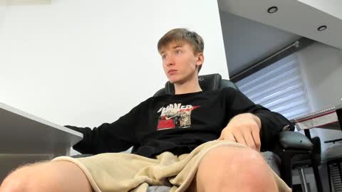 Snapshot of vibemygirl chatting on January 16, 10:32 am vibemygirl online show from January 16, 10:32 am