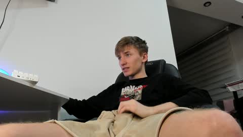 Snapshot of vibemygirl chatting on January 16, 1:36 pm vibemygirl online show from January 16, 1:36 pm