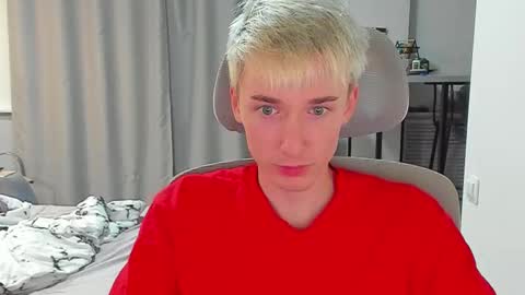 Snapshot of vibemygirl chatting on October 13, 11:43 am vibemygirl online show from October 13, 11:43 am