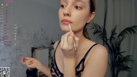 Snapshot of vibes_of_joy chatting on January 11, 8:10 pm Mikky online show from January 11, 8:10 pm