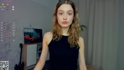 Snapshot of vibes_of_joy chatting on February 3, 7:07 am Mikky online show from February 3, 7:07 am