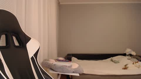 Snapshot of vibezgirl chatting on December 2, 8:11 pm Amelia online show from December 2, 8:11 pm