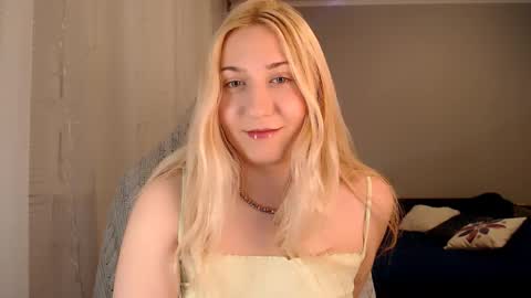 Snapshot of vibezgirl chatting on November 11, 5:24 pm Amelia online show from November 11, 5:24 pm