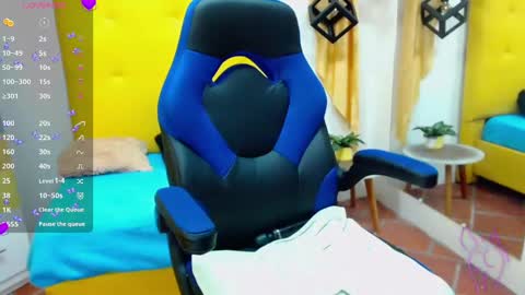 Snapshot of vic_nahomy chatting on January 29, 4:41 pm nahomy online show from January 29, 4:41 pm