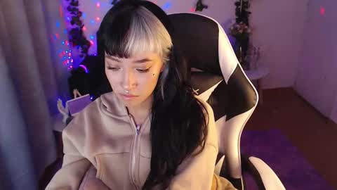 vichannel online show from February 10, 11:42 pm