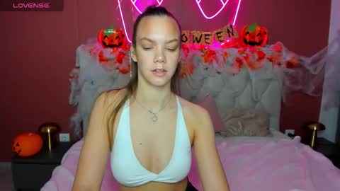 vickie_smith online show from October 25, 1:46 am