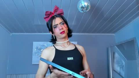  Vicky  online show from April 17, 2:20 pm