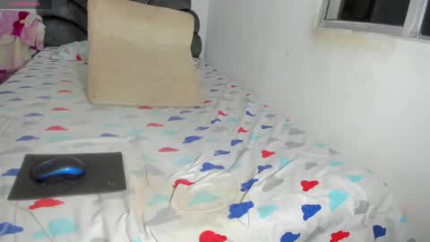 vicky manuela online show from February 4, 2:50 am