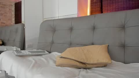 Snapshot of vicky_kittyy chatting on October 31, 1:45 pm Amy online show from October 31, 1:45 pm