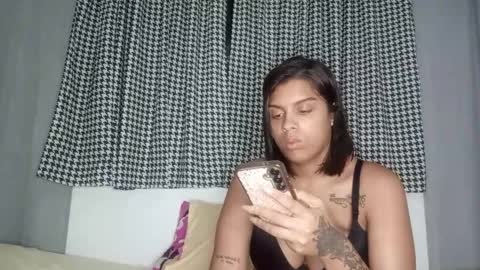 Snapshot of vickyhm22 chatting on November 27, 8:27 am vickyhm22 online show from November 27, 8:27 am