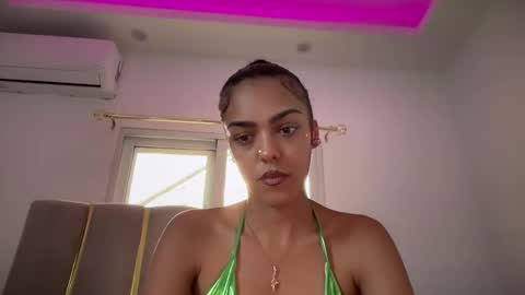 Goddess Victory  online show from April 20, 9:16 pm