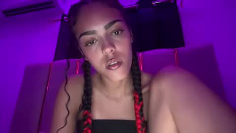 Goddess Victory  online show from May 16, 12:18 am
