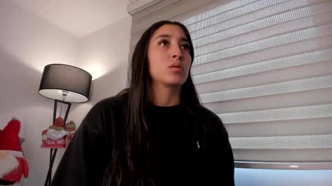 Victoria  online show from December 18, 7:53 pm