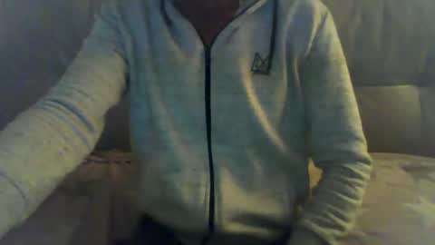 Snapshot of victor_1486 chatting on November 17, 8:58 pm victor_1486 online show from November 17, 8:58 pm