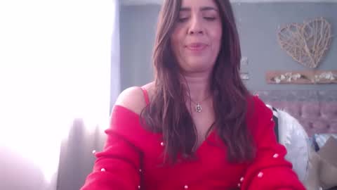 Snapshot of victoria25_meester chatting on December 16, 3:43 pm Hi guys Im victoria Be the one who can control me in PVT online show from December 16, 3:43 pm