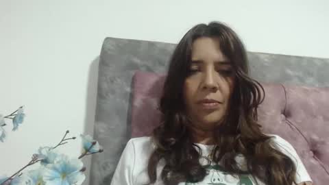 Snapshot of victoria25_meester chatting on January 4, 10:45 pm Hi guys Im victoria Be the one who can control me in PVT online show from January 4, 10:45 pm