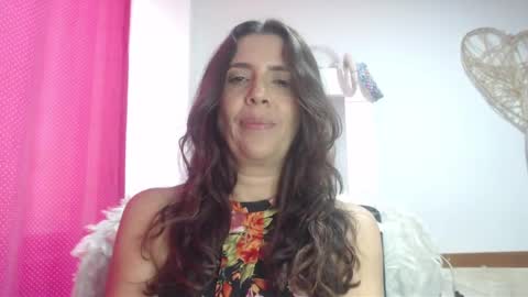 Snapshot of victoria25_meester chatting on January 17, 3:43 pm Hi guys Im victoria Be the one who can control me in PVT online show from January 17, 3:43 pm