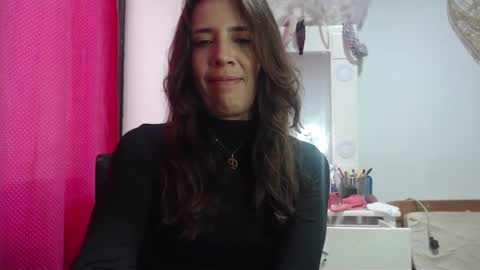 Snapshot of victoria25_meester chatting on January 23, 3:11 pm Hi guys Im victoria Be the one who can control me in PVT online show from January 23, 3:11 pm