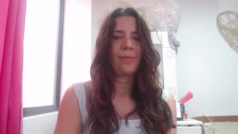 Snapshot of victoria25_meester chatting on January 26, 2:19 pm Hi guys Im victoria Be the one who can control me in PVT online show from January 26, 2:19 pm