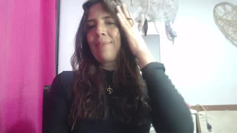 Snapshot of victoria25_meester chatting on January 31, 9:26 pm Hi guys Im victoria Be the one who can control me in PVT online show from January 31, 9:26 pm