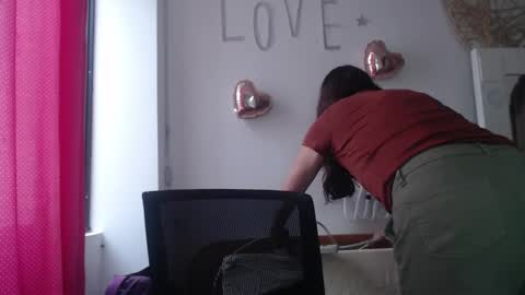 Snapshot of victoria25_meester chatting on March 10, 4:46 pm Hi guys Im victoria Be the one who can control me in PVT online show from March 10, 4:46 pm