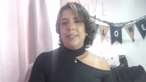 Snapshot of victoria25_meester chatting on October 14, 4:30 pm Hi guys Im victoria Be the one who can control me in PVT online show from October 14, 4:30 pm