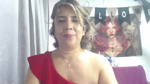 Snapshot of victoria25_meester chatting on October 27, 10:03 pm Hi guys Im victoria Be the one who can control me in PVT online show from October 27, 10:03 pm