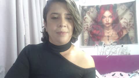 Snapshot of victoria25_meester chatting on November 29, 2:42 pm Hi guys Im victoria Be the one who can control me in PVT online show from November 29, 2:42 pm