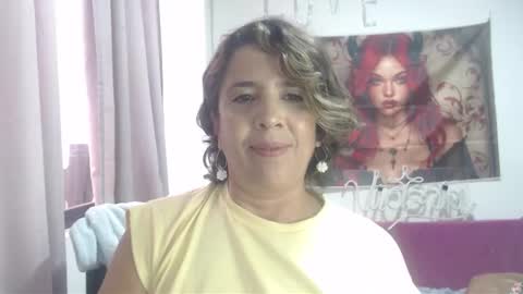 Snapshot of victoria25_meester chatting on December 1, 8:25 pm Hi guys Im victoria Be the one who can control me in PVT online show from December 1, 8:25 pm