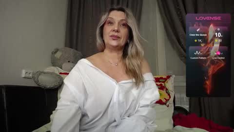 Snapshot of victoria50 chatting on November 7, 8:09 pm victoria50 online show from November 7, 8:09 pm