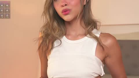 Snapshot of victoria__rossi chatting on January 18, 12:26 pm online show from January 18, 12:26 pm