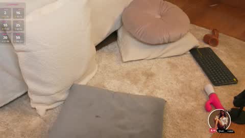 Snapshot of victoria__rossi chatting on February 28, 4:20 pm online show from February 28, 4:20 pm