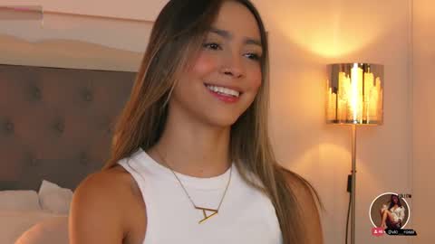 Snapshot of victoria__rossi chatting on March 4, 11:51 am online show from March 4, 11:51 am