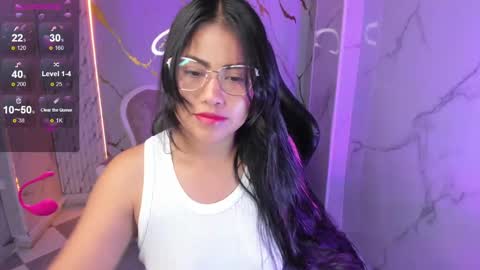 Snapshot of victoria_b_ chatting on September 27, 8:47 pm victoria_b_ online show from September 27, 8:47 pm