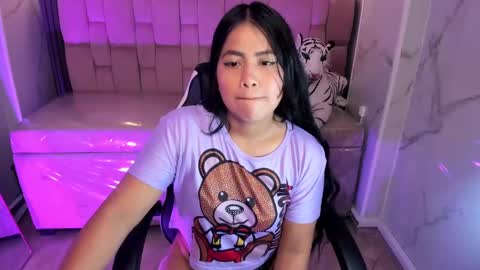 Snapshot of victoria_b_ chatting on October 9, 12:47 pm victoria_b_ online show from October 9, 12:47 pm