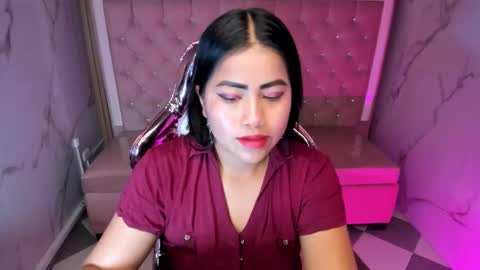 Snapshot of victoria_b_ chatting on October 16, 8:21 pm victoria_b_ online show from October 16, 8:21 pm