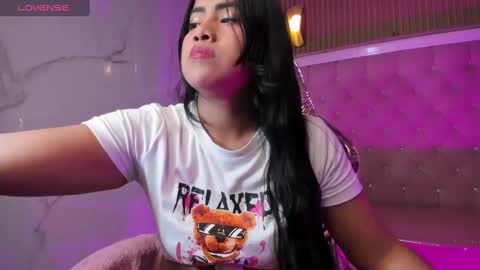 Snapshot of victoria_b_ chatting on October 18, 9:15 pm victoria_b_ online show from October 18, 9:15 pm