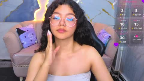 victoria_castillo_b online show from April 12, 7:57 am