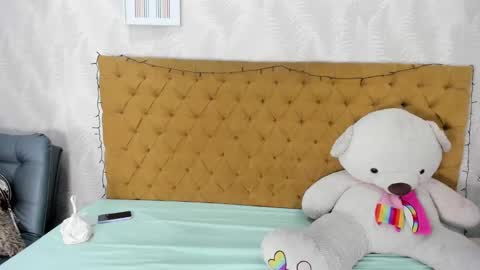 Snapshot of victoria_colemann chatting on January 8, 11:43 am Victoria online show from January 8, 11:43 am