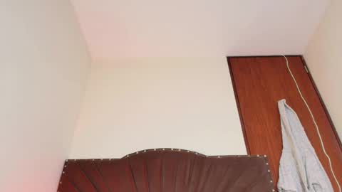 Snapshot of victoria_exxotic chatting on October 27, 8:02 pm victoria online show from October 27, 8:02 pm