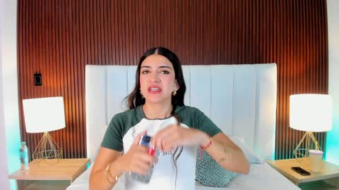 Snapshot of victoria_joliegb chatting on January 20, 12:39 pm Victoria Lozano online show from January 20, 12:39 pm