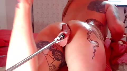 Snapshot of victoria_luxe chatting on March 6, 5:54 pm victoria_luxe online show from March 6, 5:54 pm