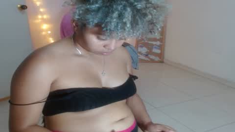 Snapshot of victoria_miler chatting on December 19, 2:23 am VICKY online show from December 19, 2:23 am