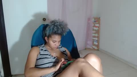 Snapshot of victoria_miler chatting on January 31, 12:28 am VICKY online show from January 31, 12:28 am